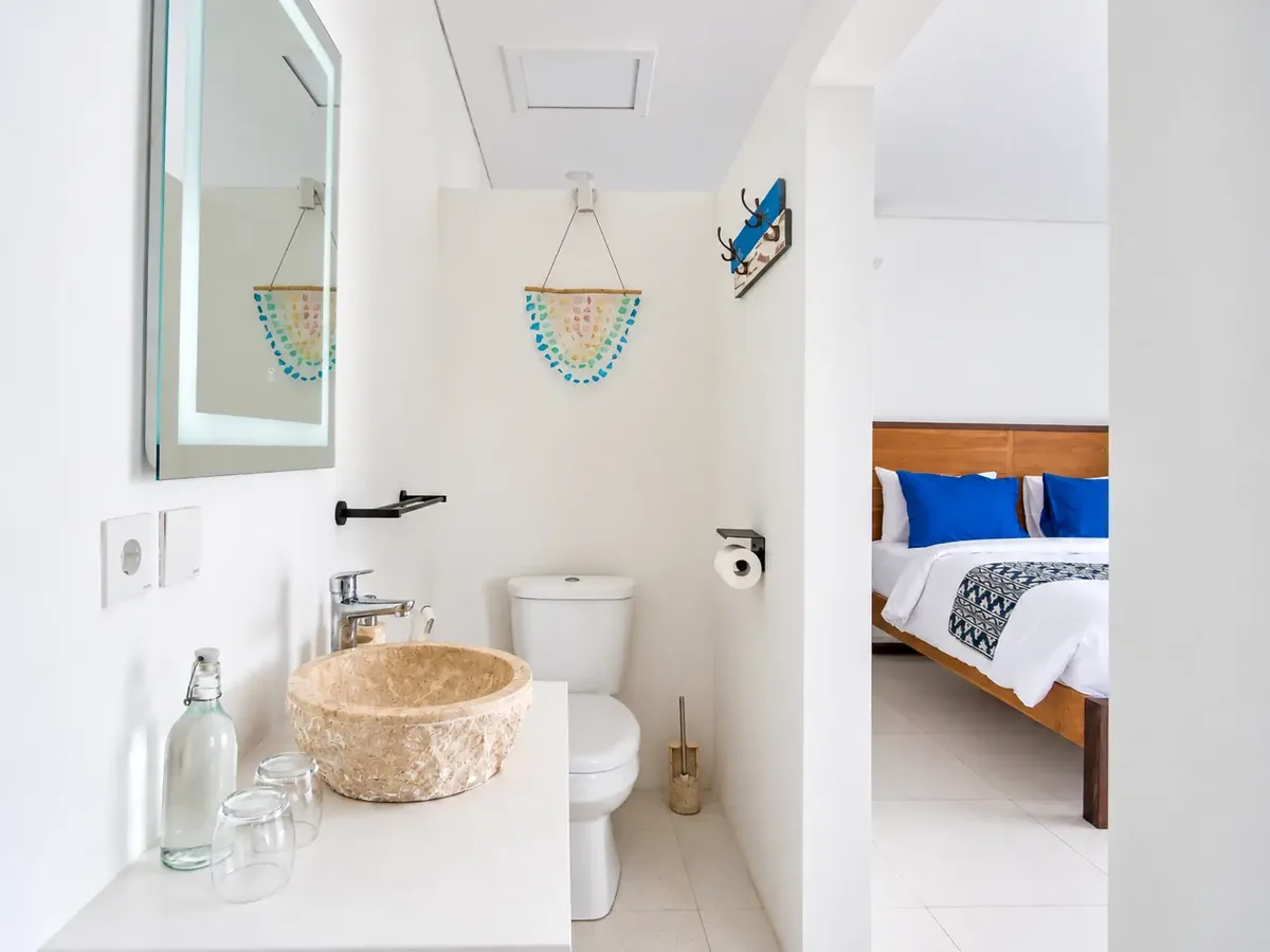 Salle de bain de la Villa Helios, Nusa Penida
