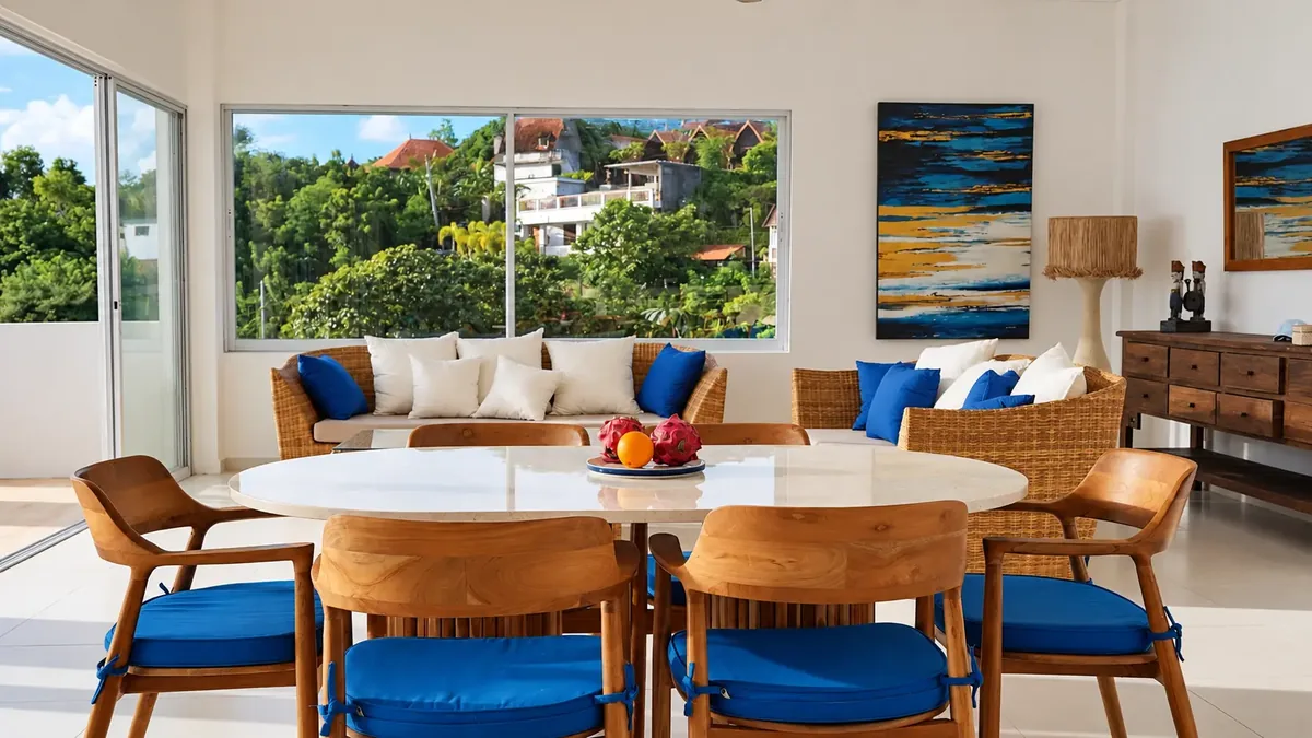 Salon et salle à manger de la Villa Helios, Nusa Penida