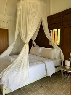 Première chambre des Villas Roc-Azur, Nusa Penida
